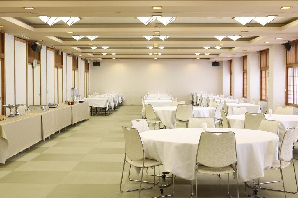 Hotel Sankeien Sapporo Esterno foto
