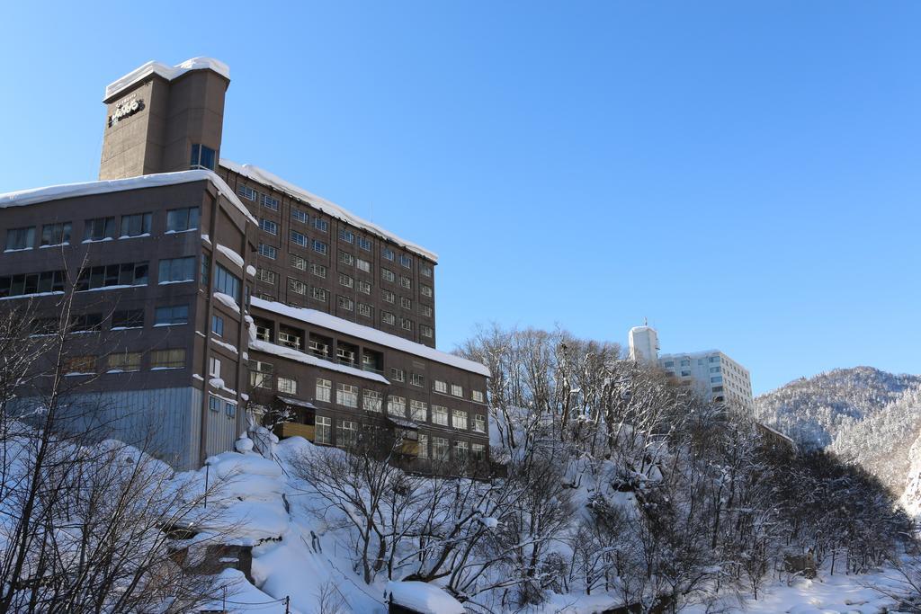 Hotel Sankeien Sapporo Esterno foto