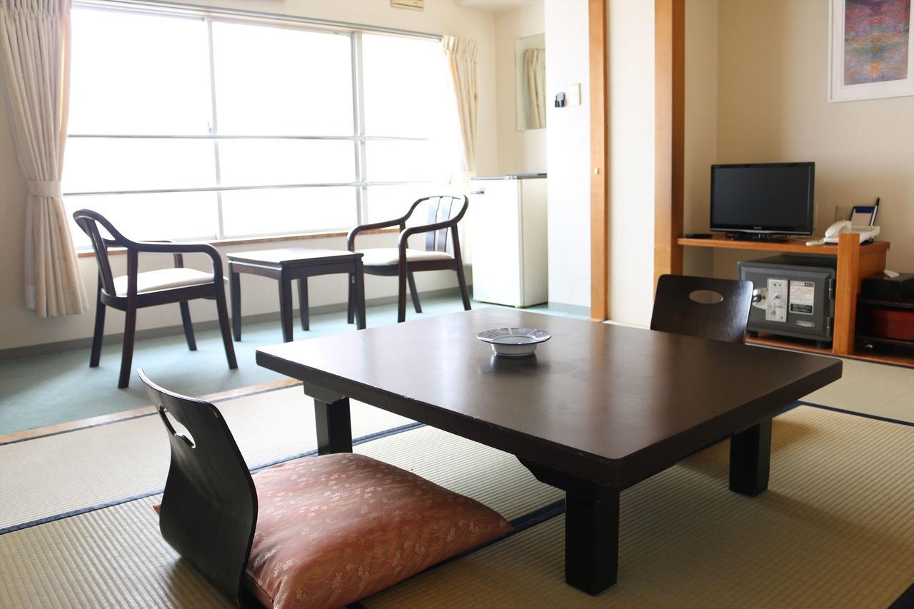 Hotel Sankeien Sapporo Esterno foto
