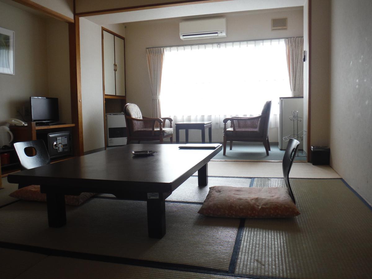 Hotel Sankeien Sapporo Esterno foto