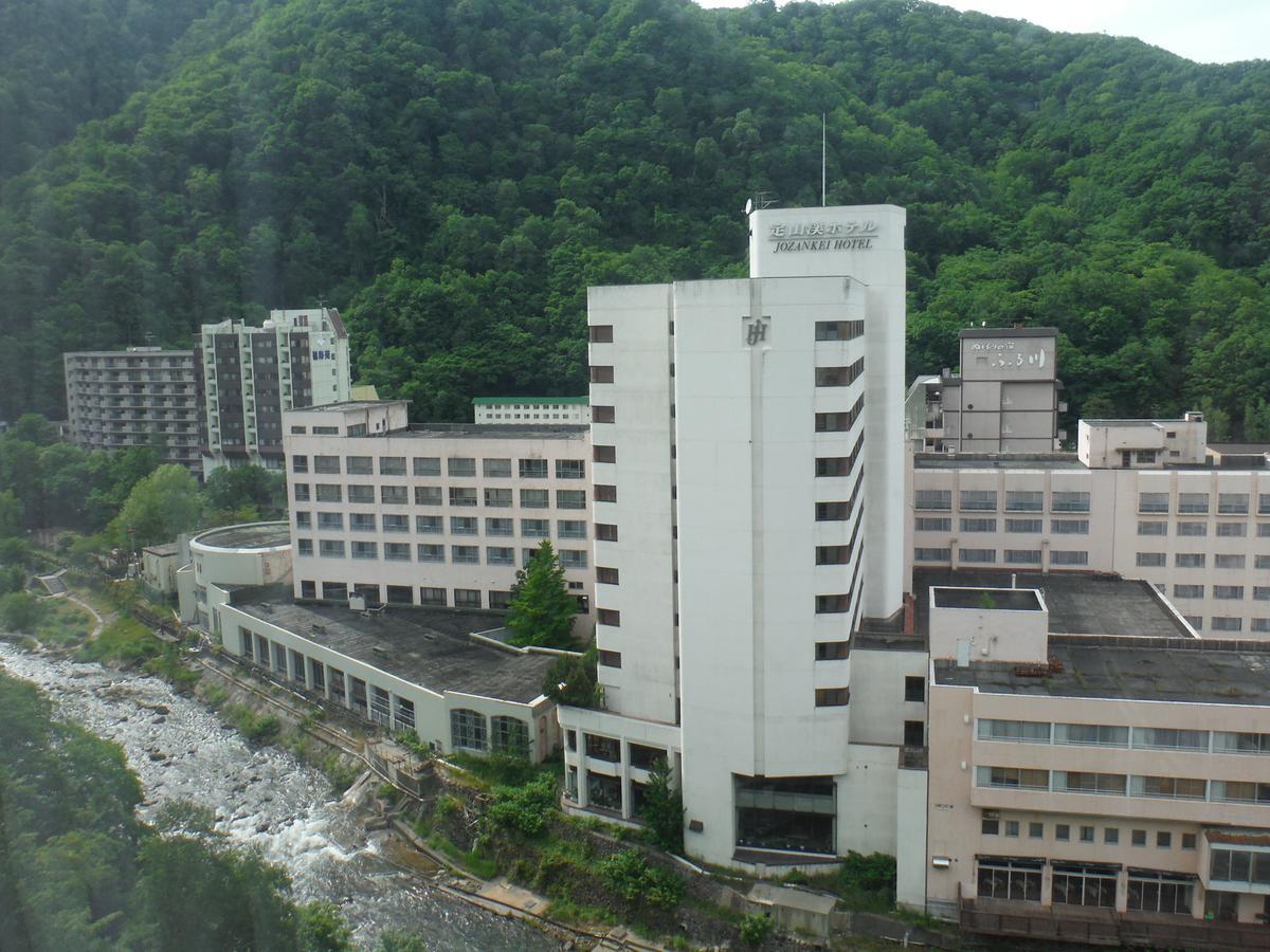 Hotel Sankeien Sapporo Esterno foto